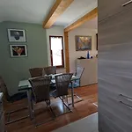 House Апартаменты *