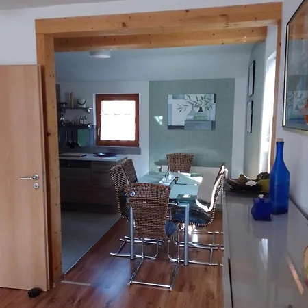 House * 바이에르스브론